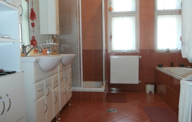 Budapest III. kerület Eladó Ház