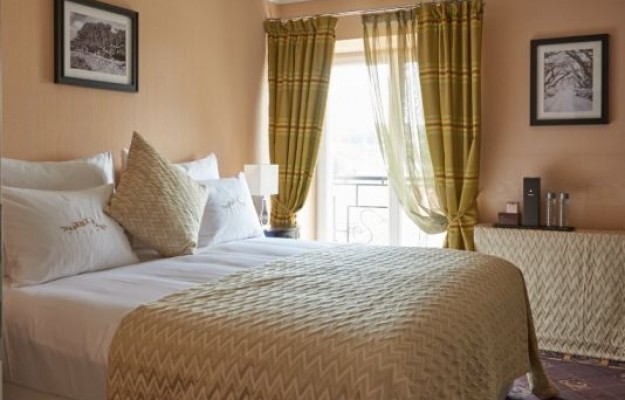 Eger Eladó Üzlethelyiség