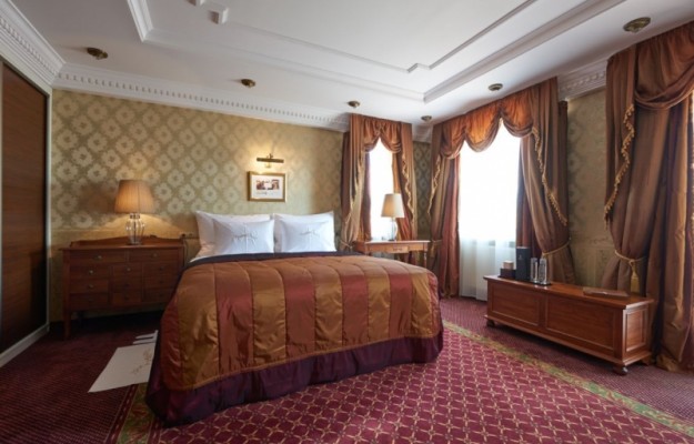 Eger Eladó Üzlethelyiség