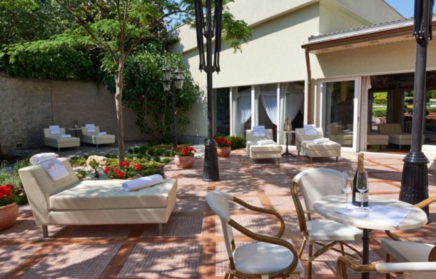 Eger Eladó Üzlethelyiség