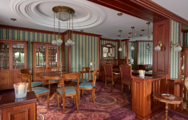 Eger Eladó Üzlethelyiség