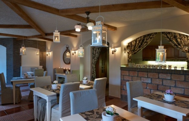 Eger Eladó Üzlethelyiség