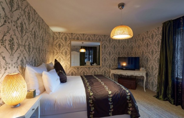 Eger Eladó Üzlethelyiség