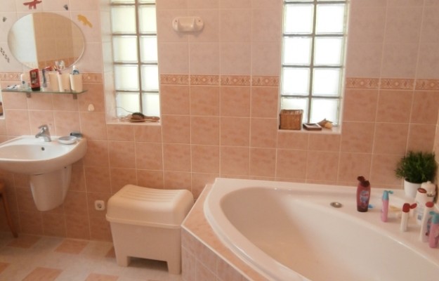 Zsámbék Eladó Ház