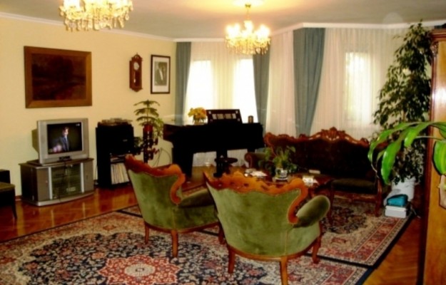 Zsámbék Eladó Ház