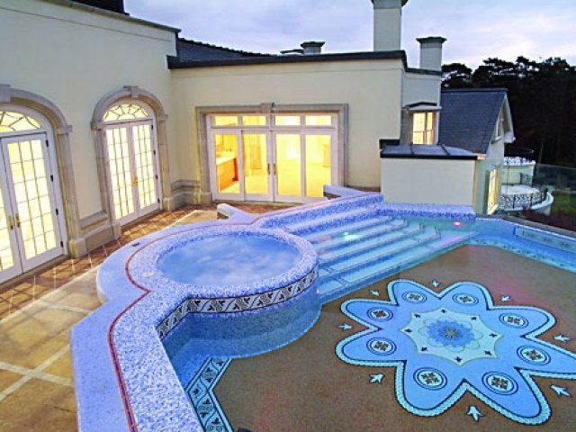 elado_luxus_villa_kiado_luxus_haz