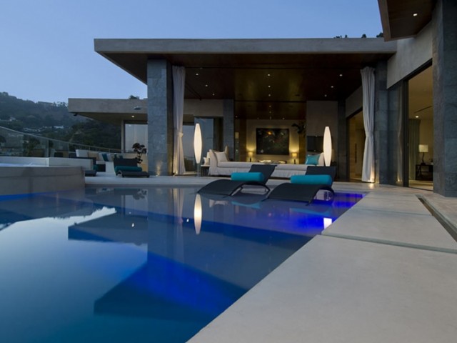 elado_luxus_villa_kiado_luxus_haz