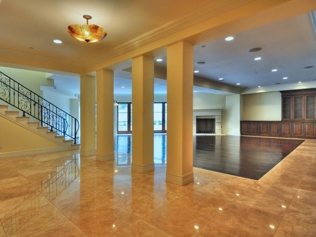 elado_kiado_luxus_csaladi_haz