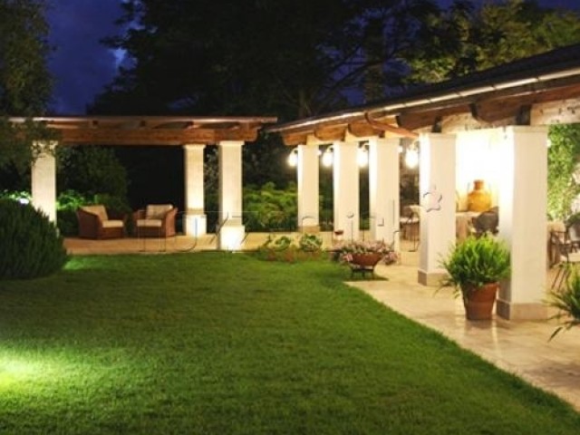 elado_luxus_villa_kiado_luxus_haz