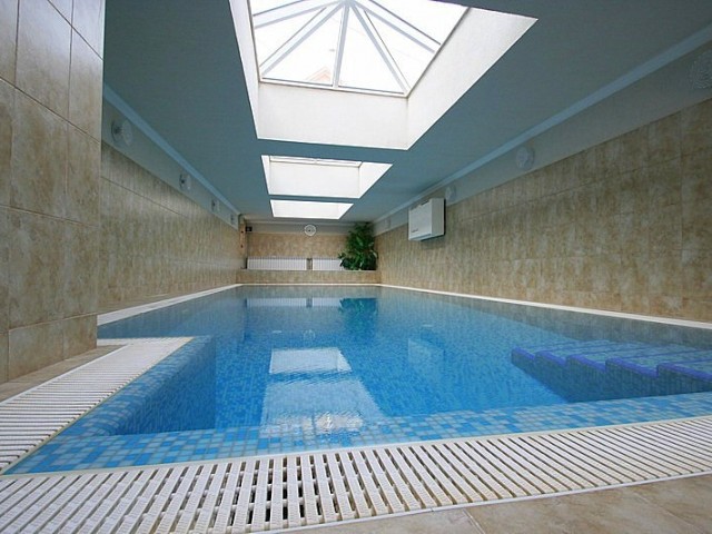 elado_kiado_luxus_csaladi_haz