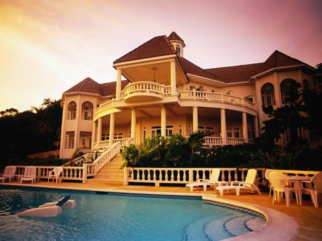 elado_kiado_luxus_csaladi_haz