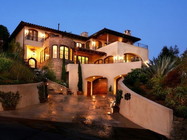 elado_luxus_villa_kiado_luxus_haz