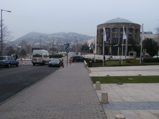 hegyvidek_XII_mom_bevasarlokozpont_mom_lakoparkban_elado