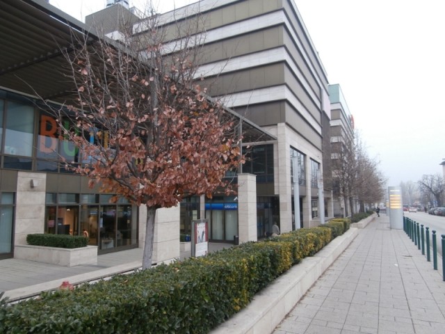 hegyvidek_XII_mom_bevasarlokozpont_mom_lakoparkban_elado