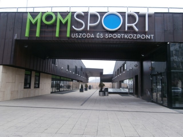 hegyvidek_XII_mom_bevasarlokozpont_mom_lakoparkban_elado