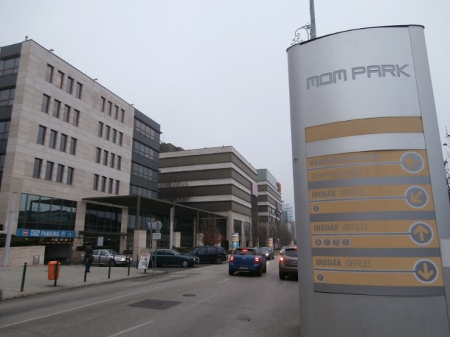 XII_budán_kiadó_luxus_lakas_mom_lakoparkban