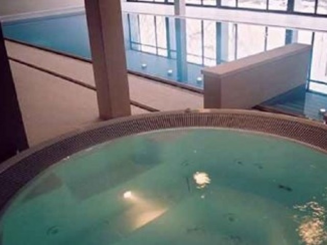 XIII_budapest_luxus_riverside_lakopark_kiado_luxuslakas