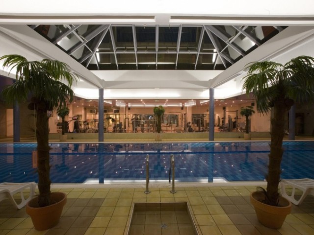 XIII_budapest_kleopatra_hazban_luxuslakas_kiado