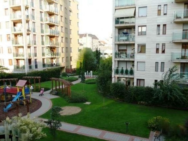 XIII_budapest_kleopátra_hazban_luxus_lakas_elad