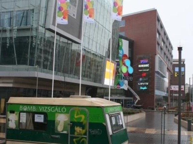 XI_ujbudan_allee_simlpon_udvarban_kiado_lakas