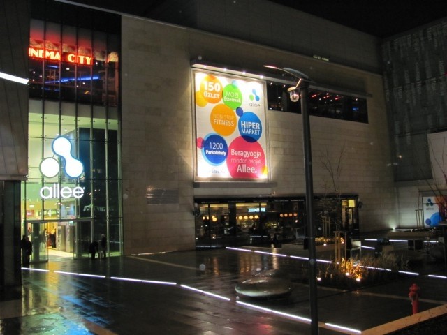 XI_ujbudan_allee_simlpon_udvarban_kiado_lakas