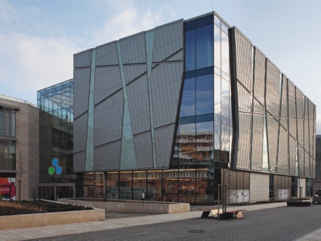 XI_ujbudan_allee_simlpon_udvarban_kiado_lakas