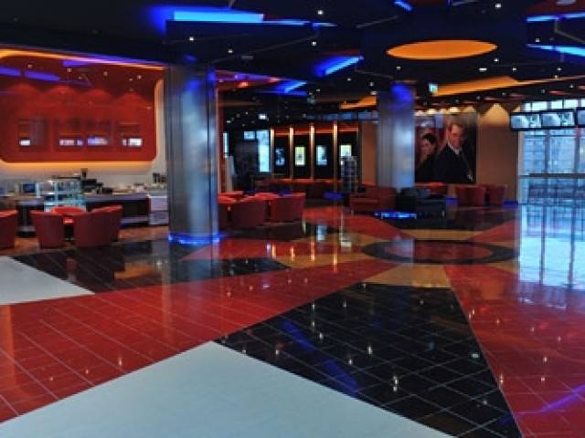 XI_ujbudan_allee_simlpon_udvarban_kiado_lakas