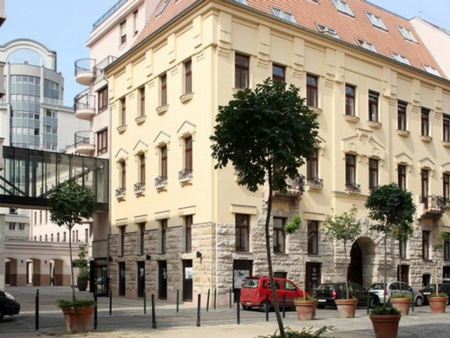 budapest_belvaros_gozsdu_udvar_elado_lakas