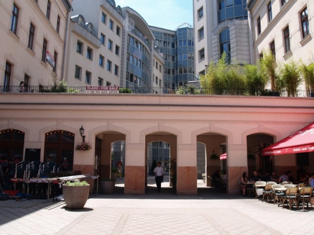 budapest_belvaros_gozsdu_udvar_luxus_lakas_elado_kiado