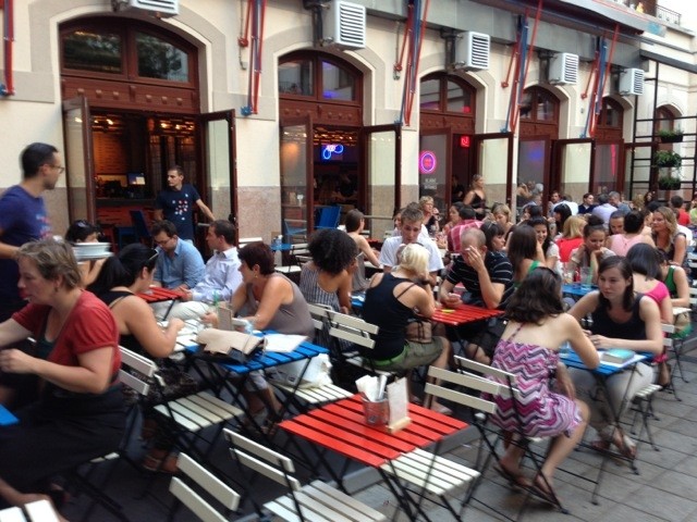 budapest_belvaros_gozsdu_udvar_luxus_lakas_elado_kiado